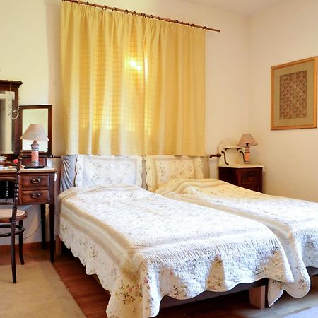 Elegant Stone Mansion In Historic Mystrasアパートメント エクステリア 写真